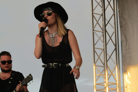 Cover Up 16_