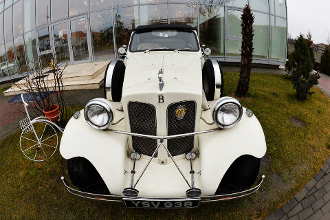 Amedeo Vintage Car 01_